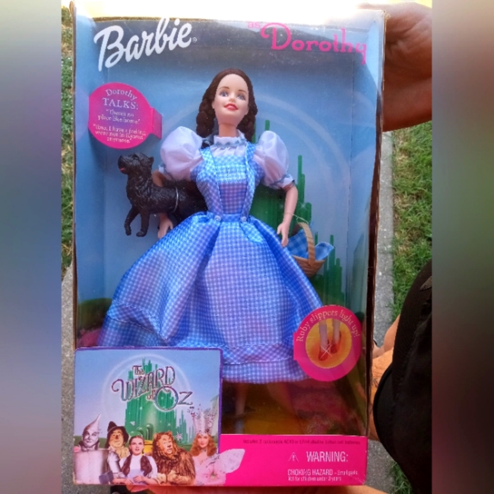 Vintage 1999 Dorthy Barbie